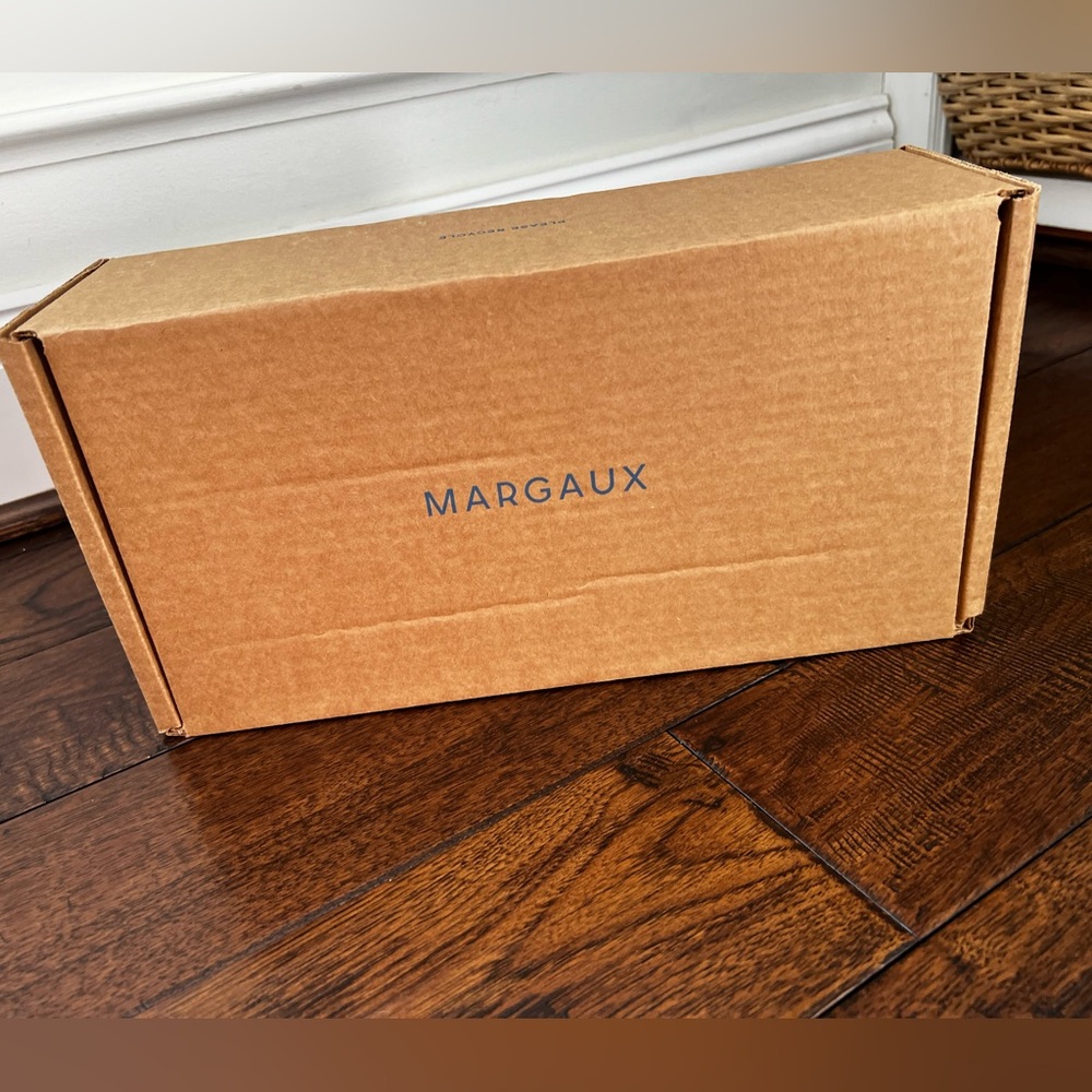 New! Gorgeous Margaux Burgundy Suede Heels, Size 39 - Picture 6 of 11